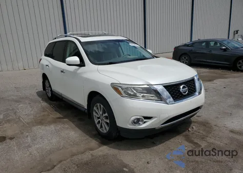 2015 Nissan Pathfinder S z USA, uszkodzony, nr VIN 5N1AR2MN8FC601929
